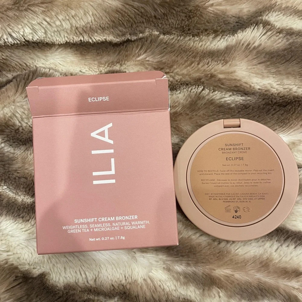 Ilia Sunshift Cream Bronzer in Eclipse Peachy Bronze